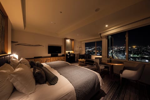 In-room safe, desk, free WiFi, bed sheets