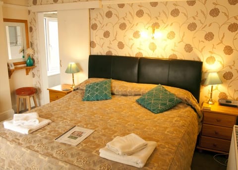 In-room safe, iron/ironing board