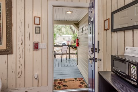 Suite, Non Smoking (Amethyst) | 1 bedroom, individually decorated, individually furnished