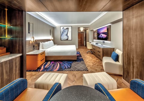 Concierge Tower, King Bed | Down comforters, pillowtop beds, in-room safe, desk