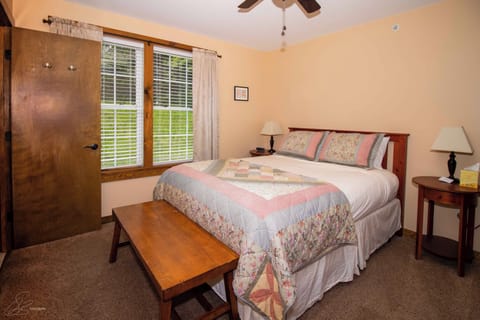 Premium bedding, iron/ironing board, free WiFi, bed sheets