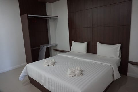 Standard Double Room | Desk, free WiFi
