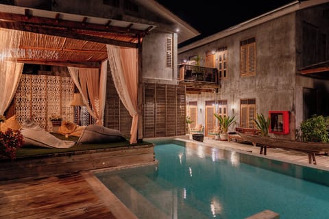 Outdoor pool, pool umbrellas