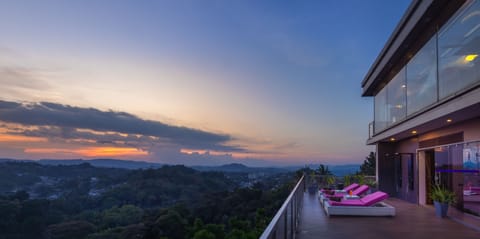 Rooftop pool