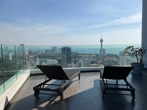 Outdoor pool, a rooftop pool