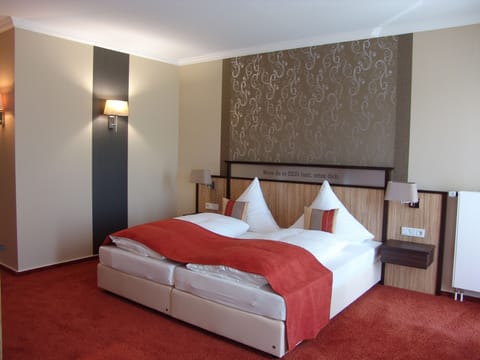 Panoramic Double Room, River View | In-room safe, desk, rollaway beds, bed sheets