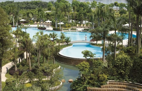 Indoor pool, seasonal outdoor pool, pool umbrellas, sun loungers
