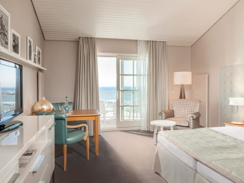 Basic Double or Twin Room, Balcony, Sea View | 1 bedroom, hypo-allergenic bedding, free minibar, in-room safe