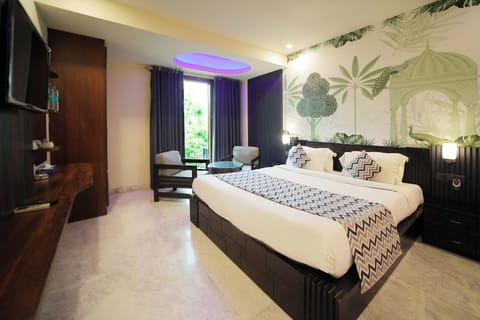 Superior Room, 1 Bedroom, Refrigerator | Egyptian cotton sheets, premium bedding, down comforters