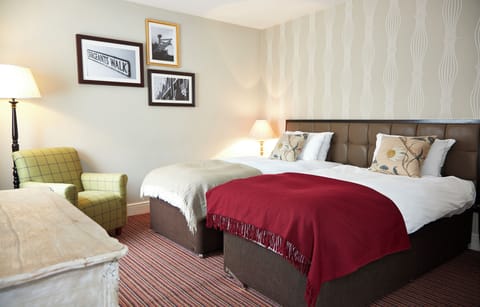 Double Room | Desk, free WiFi, bed sheets