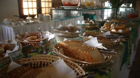 Lunch and dinner served