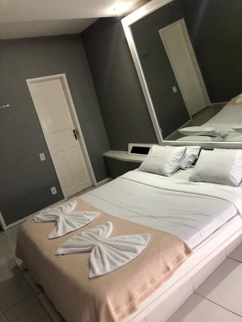 Standard Room | Minibar, desk, iron/ironing board, free WiFi