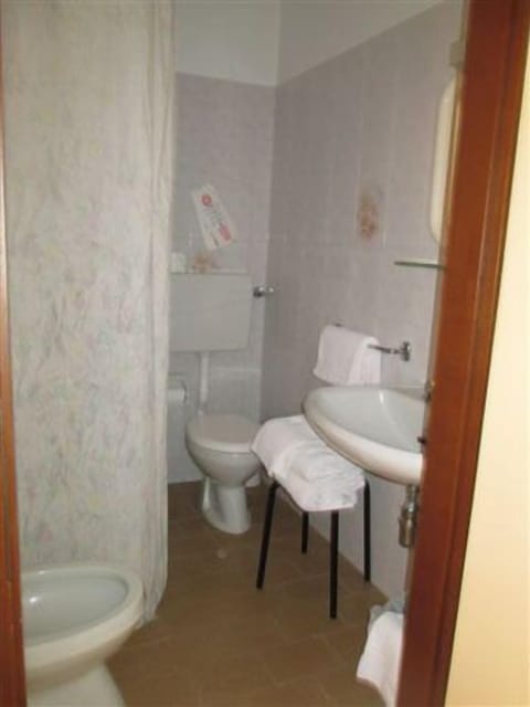 Free toiletries, hair dryer, bidet, towels