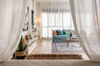 Romantic Single Room | Individually decorated, individually furnished, desk, laptop workspace