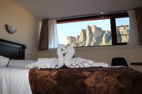 Single Room | In-room safe, desk, soundproofing, iron/ironing board