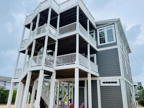 House, 3 Bedrooms | Exterior