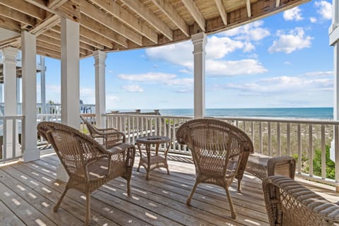 House, 6 Bedrooms | Terrace/patio