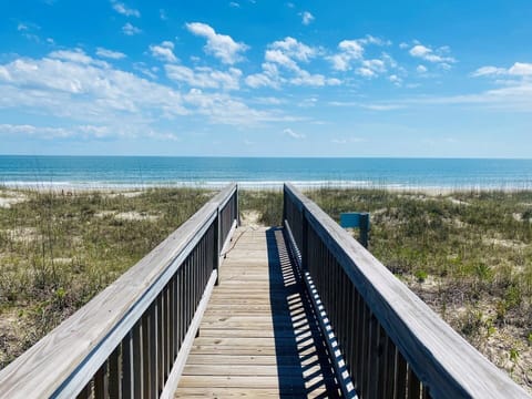 House, 4 Bedrooms | Beach | On the beach