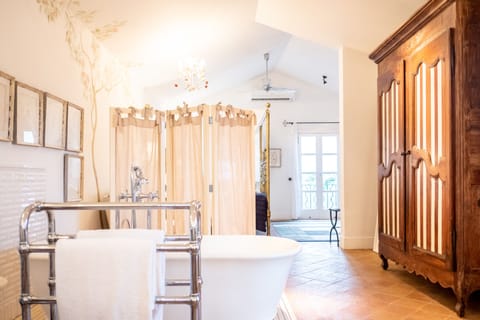 Master Room | Premium bedding, minibar, in-room safe, individually decorated