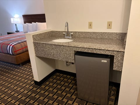 Desk, iron/ironing board, free WiFi, bed sheets