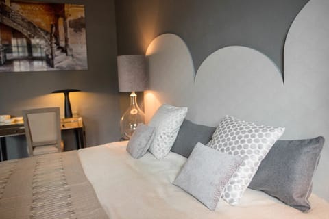 Deluxe Room, 1 King Bed (Marnie) | Premium bedding, individually decorated, individually furnished, desk