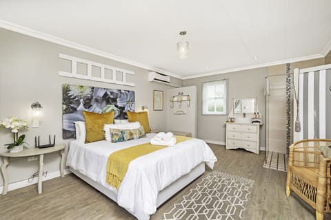 Romantic Studio, 1 Bedroom, Garden Area | Premium bedding, Select Comfort beds, individually decorated