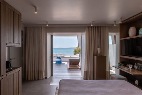Superior Suite, 1 Double Bed, Hot Tub, Sea View | Living area | Flat-screen TV