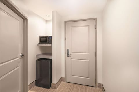 Premium bedding, down comforters, pillowtop beds, desk