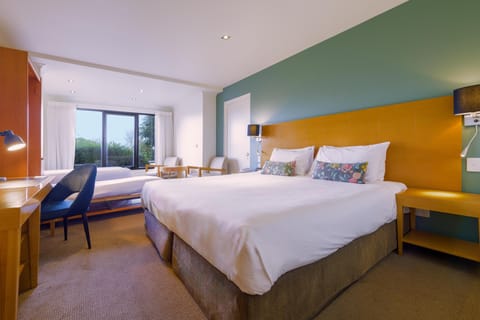 In-room safe, iron/ironing board, free WiFi, bed sheets