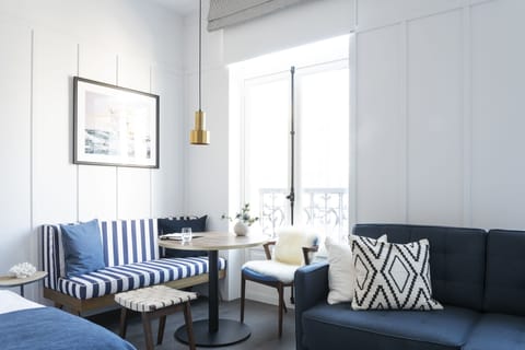 Deluxe Studio, Balcony | Soundproofing, free WiFi, bed sheets