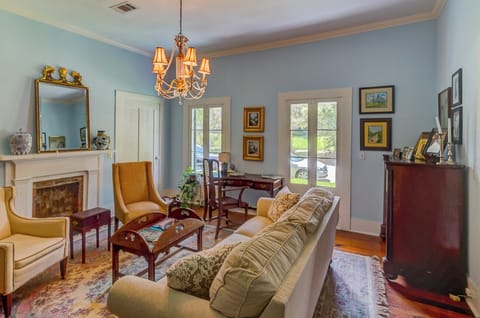 Flat-screen TV, fireplace