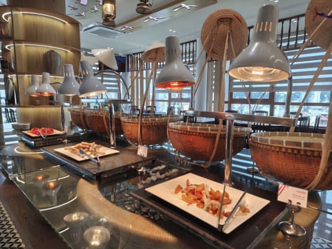 Daily buffet breakfast for a fee