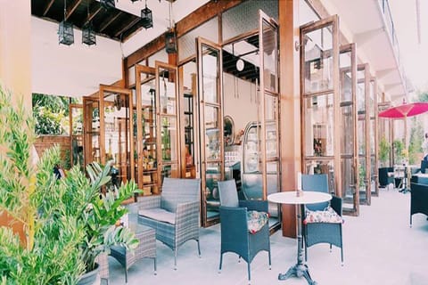 Cafe
