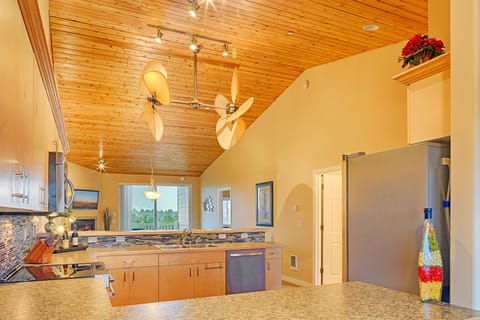 Luxury Condo, 2 Bedrooms, Resort View | Premium bedding, desk, iron/ironing board, free WiFi