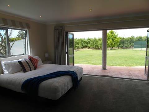 Lodge On St Georges (8 Bedrooms, 5 Bathrooms) | Premium bedding, in-room safe, individually decorated