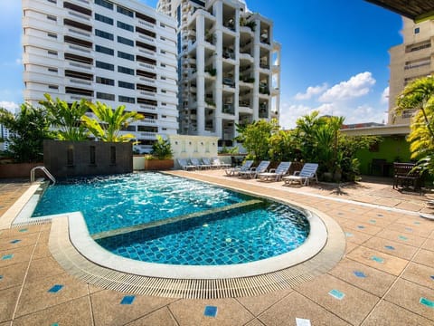 Outdoor pool, open 8:00 AM to 8:00 PM, sun loungers