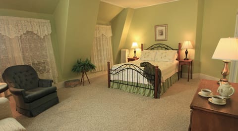 Superior Room | Iron/ironing board, free WiFi, bed sheets