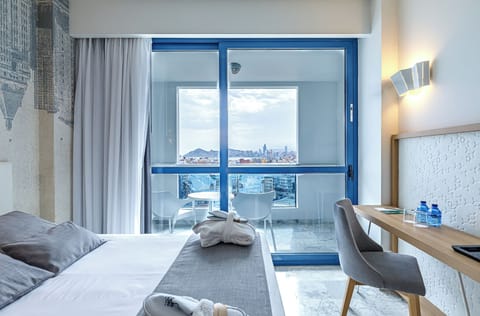 In-room safe, desk, laptop workspace, free WiFi