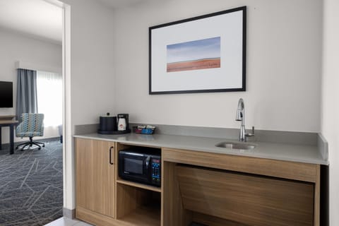 Suite, 1 King Bed, Accessible, Non Smoking | Minibar