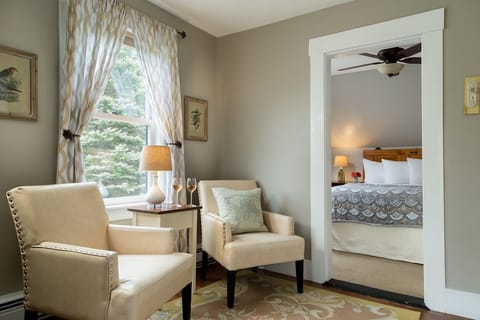 Chocorua Island | Free WiFi, bed sheets