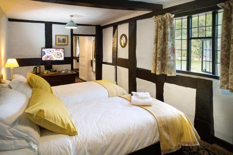 Egyptian cotton sheets, premium bedding, individually decorated