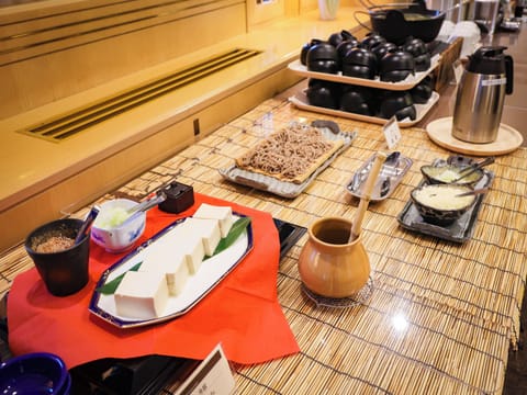 Daily buffet breakfast for a fee