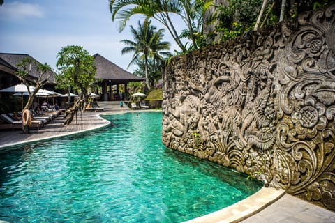 Outdoor pool, open 7:00 AM to 7:30 PM, pool umbrellas, sun loungers