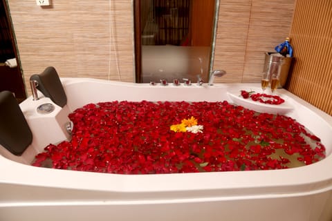 Couples treatment rooms, facials, manicures and pedicures, massages