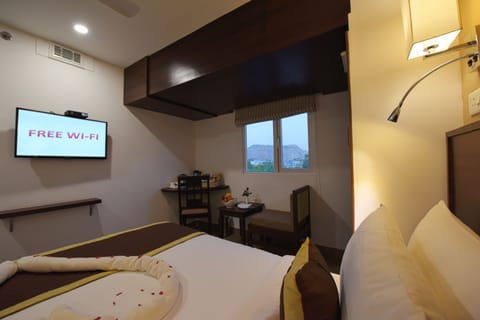 Premium Double or Twin Room, 1 Bedroom | In-room safe, desk, laptop workspace, soundproofing
