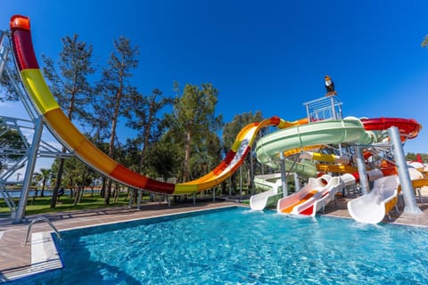 Indoor pool, 3 outdoor pools, pool umbrellas, sun loungers