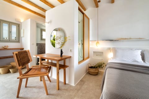 Superior Double or Twin Room, Jetted Tub | Desk, soundproofing, iron/ironing board, cribs/infant beds