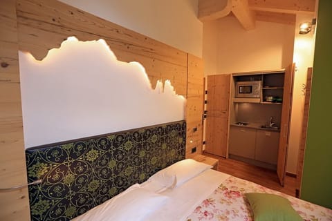 Junior Suite | In-room safe, desk, soundproofing, free WiFi