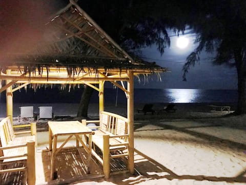 Beach nearby, beach massages, beach bar