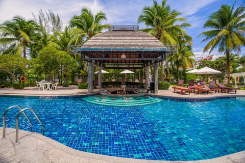 Poolside bar